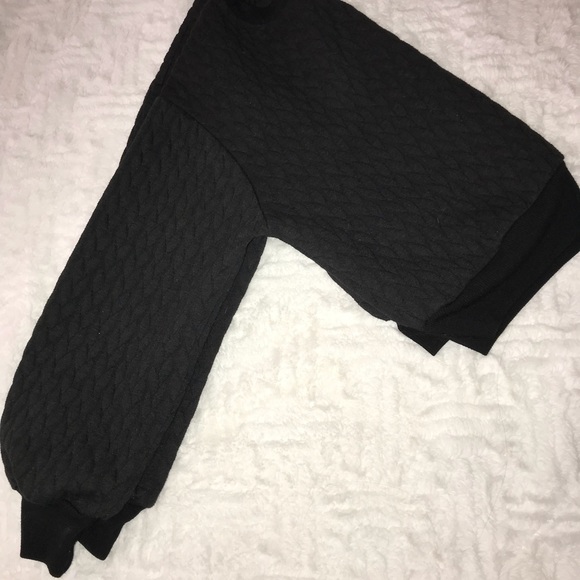 Black crop sweater - Picture 3 of 3